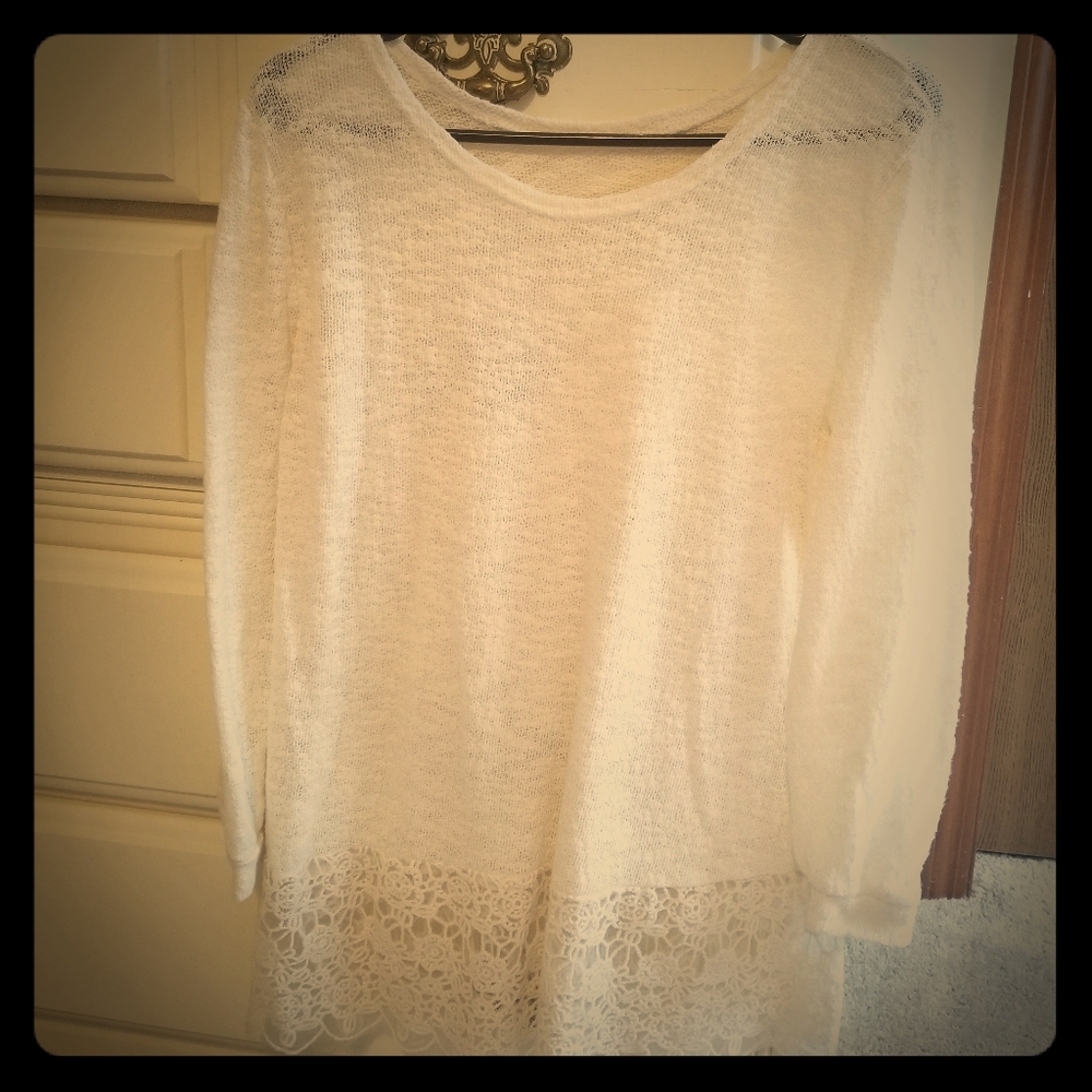 Long sleeve lace shirt